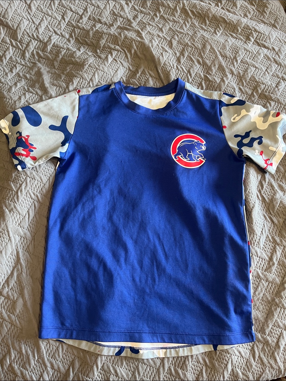 Chicago Cubs Blue Kids Short Sleeve Shirt with Camo Sleeves